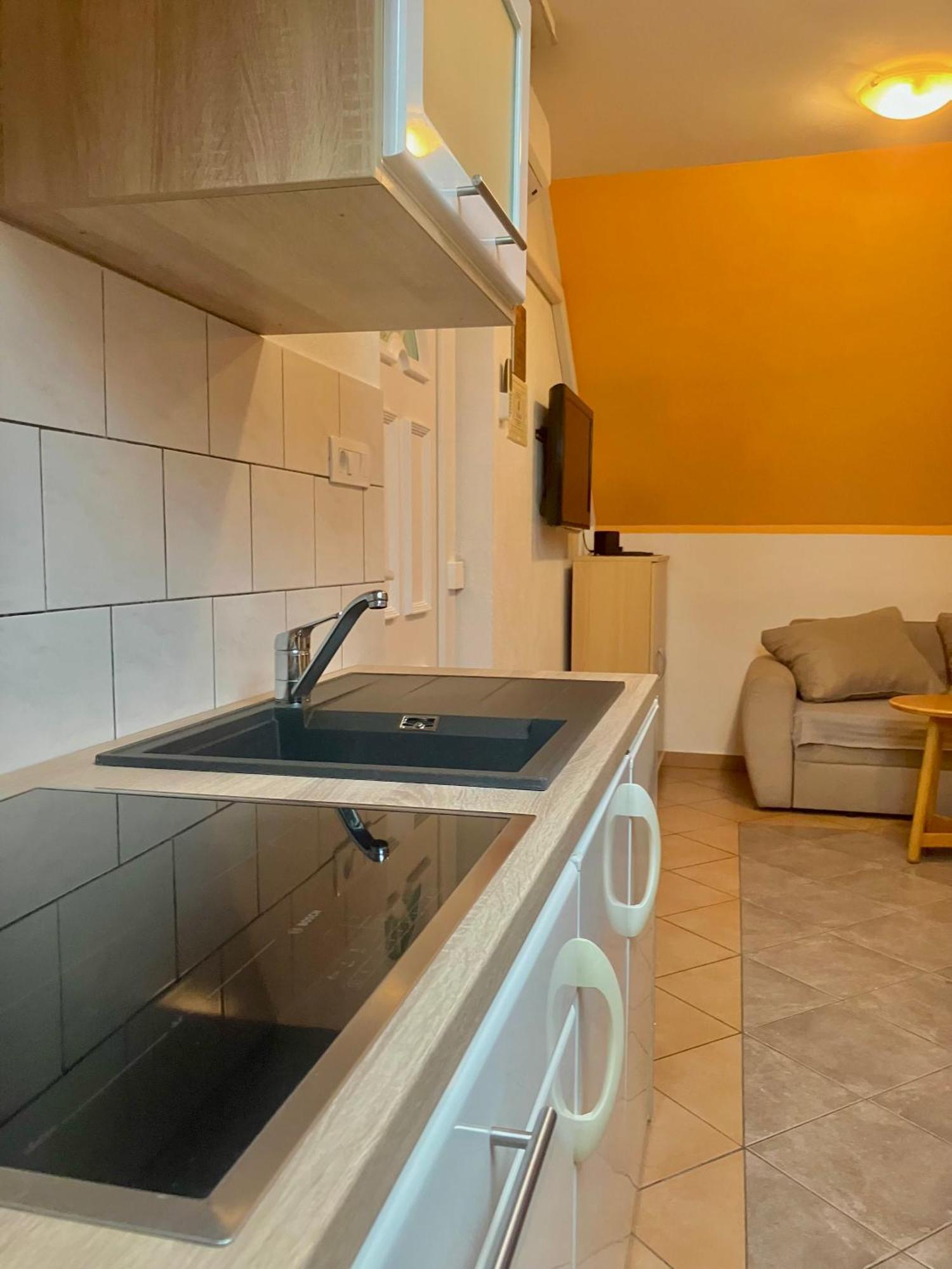 Apartment Ozebek Церкно Экстерьер фото